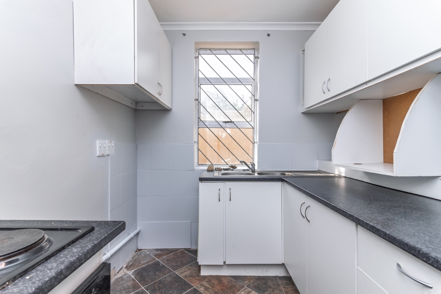 1 Bedroom Property for Sale in Observatory Western Cape